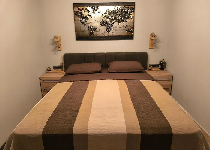 Little Gem 아파트