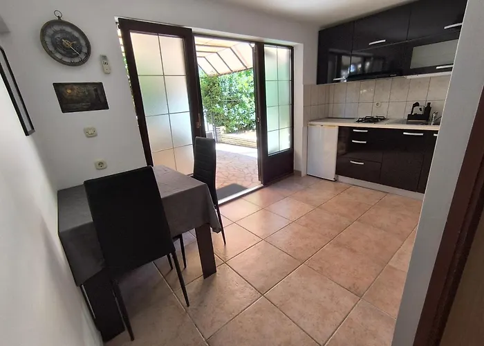 Little Gem * Banjole